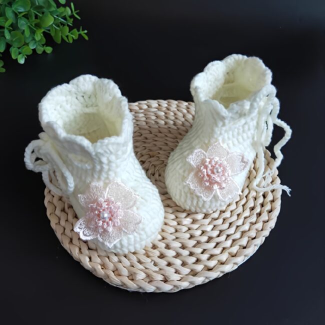 [Floral Baby Shoes] Floral Soft Sole Handmade Knitted Baby Girl Shoes | Breathable Fabric Lace-Up Booties, Toddler Girl Shoes, Infant Footwear, Charming Booties, Detail, Spring/Autumn Casual Outfit Birthday Gift