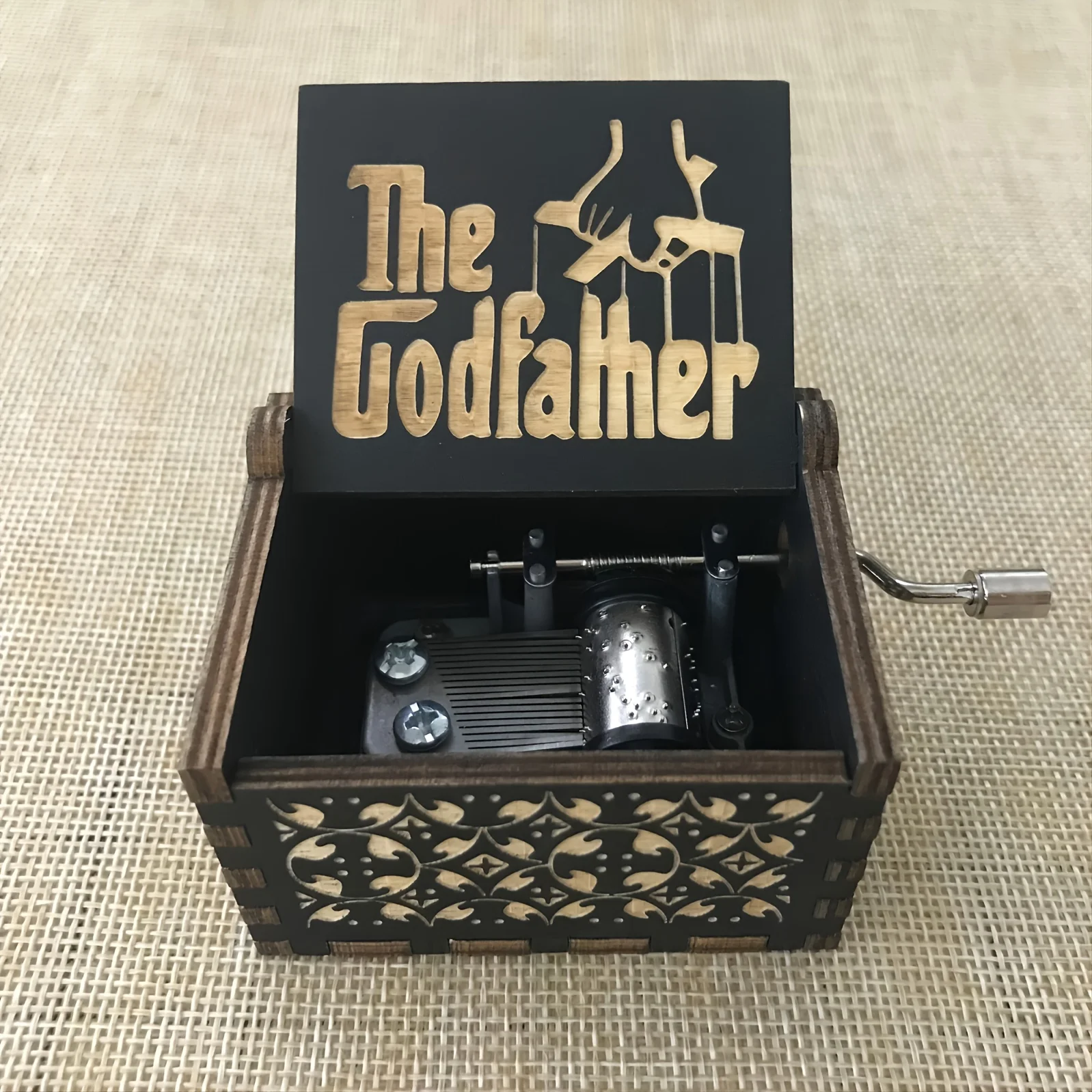 Hand-Cranked Wooden Christmas Music Box – Vintage Carved Decorative Gift